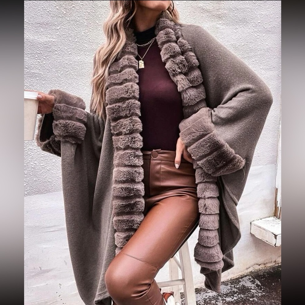 Cozy Fringe Open Front Cardigan Poncho - Picture 2 of 10